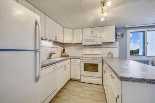 Recently renovated 2Bd, Sleeps 6 Pinnacle Port, with Boat Ramp condo - Panama City Beach - 3