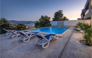 4 Bedroom Awesome Home In Komarna - 8