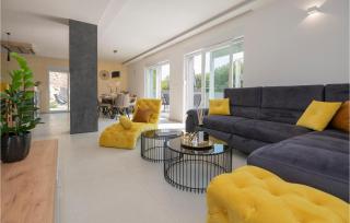 Gorgeous Home In Donji Vinjani - Topići - 6