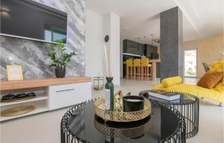 Gorgeous Home In Donji Vinjani - Topići - 3