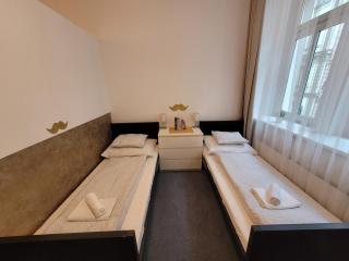 Little Tom Apartments - Prague - 3