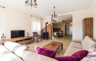Amazing Home In Herceg Novi With Wifi - 8
