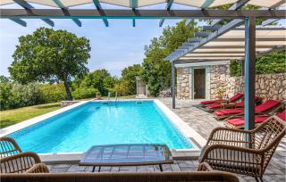 Two-Bedroom Holiday Home In Smrika - 4