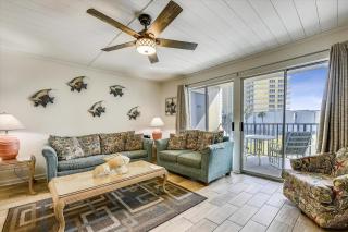 Sugar Beach A6-Lovely 4 bedroom 3 bath Condo, Sleeps 11, Free Beach Chairs 2021! condo - Panama City Beach - 4