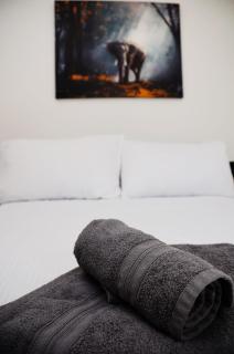 29EW Dreams Unlimited Serviced Accommodation- Staines - Heathrow - Stanwell - 6