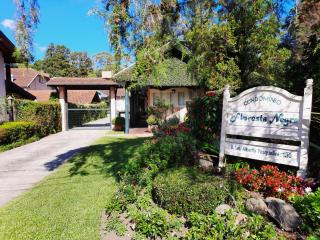 Excelente Duplex em Gramado - com lareira em condomínio privativo - 9