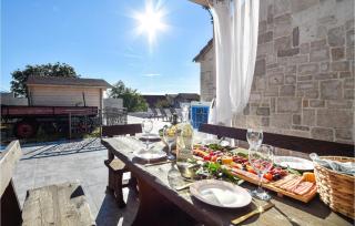 Lovely Home In Lovrec With Kitchen - Lovreć - 5