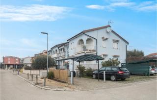 Stunning Apartment In Vabriga With Wifi - 2