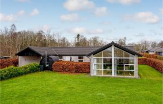 Gorgeous Home In Sunds With Kitchen - Sunds - 8