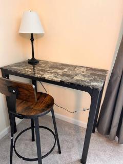 Modern 5 Bedroom Pocono house - Jacuzzi - Gameroom - Near Lake - Golf Couse - 1