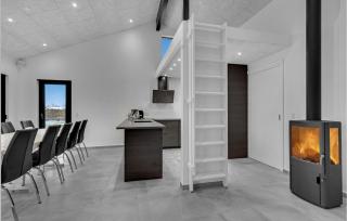 Gorgeous Home In Tarm With Wifi - Tarm - 5
