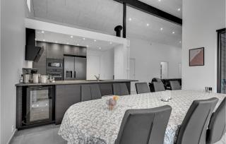 Gorgeous Home In Tarm With Wifi - Tarm - 3