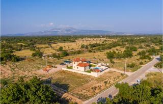 3 Bedroom Cozy Home In Kljuc - 5