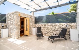Gorgeous Home In Janjina With Sauna - 9