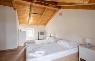 Beautiful Home In Putini With Kitchen - Šorići - 1