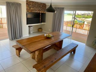 'On Point' Beach House - Jeffreys Bay - Jeffreys Bay - 3