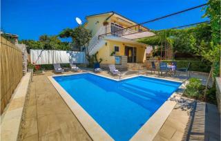 Awesome Home In Vinisce With Wifi - Vinišće - 0