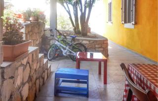 2 Bedroom Lovely Apartment In Mali Iz - 9
