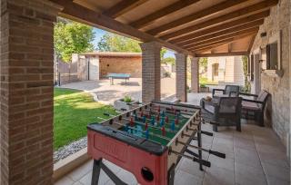 Stunning Home In Tinjan - 8