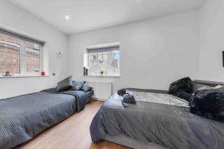 Holiday Home Sleep 8 Central london 9elms - Londres - 1