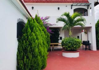 Villa Bugambilia Colonial Charm with Spacious Design and Private Pool Five Minutes from Downtown - Mérida - 5