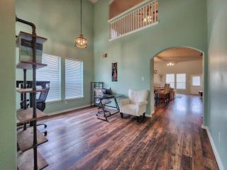 Cozy home with private Jacuzzi - 3