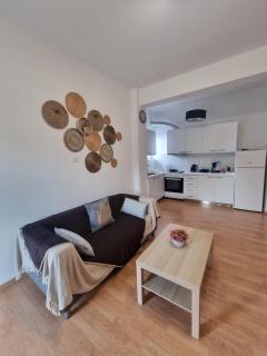 PINE TREE apartment - Artemida - 5