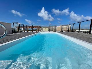 The Cove - Condo Hotel - Palm Beach Strip - Palm-Eagle Beach - 4
