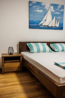 A Comfortable Base for Work & Life - 8