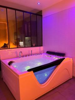 Appart&Spa République - Dijon - 5