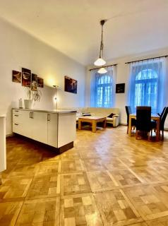 Spacious cozy apartments in centre - Praga - 2