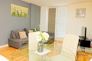 Birmingham City Centre Beautiful Apartment Walking Distance to Bullring Shopping Centre Private Parking - Birmingham - 9
