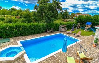 Cozy Home In Naselje Muzini With Sauna - 9