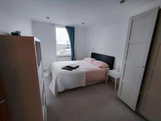 Spacious & Serene Stay in London - Forest Hill - 9