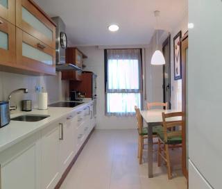 Grande, luminoso y con garage, 3 dormitorios en el camino de Santiago - 5