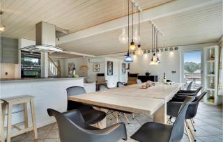 5 Bedroom Stunning Home In Blåvand - Blåvand - 8