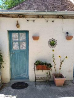 L'atelier-chambrette dans le jardin avec salle de bains, sans cuisine - Trôo - 2