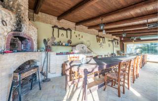 Beautiful Home In Montefiore Dellaso - 8