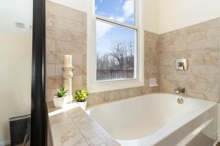 Downtown Views-Prime Location! - Cincinnati - 3