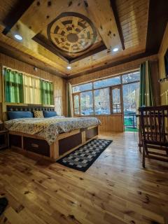 The Alpinist cafe and Retreat - Kaza - 1