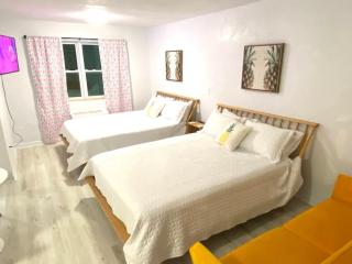 Pineapple Shores Retro Inn 5 - Daytona Beach - 6