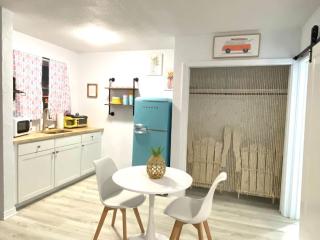 Pineapple Shores Retro Inn 3 - Daytona Beach - 9