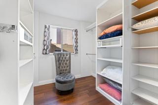 Seabreeze-Modern Home w Outdoor Living&Near Beach - Huntington Beach - 4