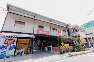 RedDoorz near Alun Alun Madiun - 4