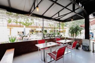 RedDoorz near Alun Alun Madiun - 2