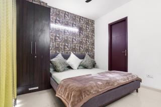 Homlee-Super Luxury 5 bhk Apartment nr NOIDA EXPO - Noida - 3