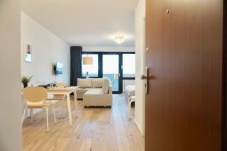NEU modernes Apartment in Top Lage, free Parking max 1,65m Höhe und 1,8m Breite - 4