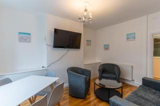 Cheerful and modern 3 BDR for 7 - 5