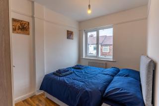 Cheerful and modern 3 BDR for 7 - Liverpool - 3
