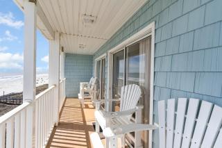 Spacious Penthouse Ocean Front 7 BR Condo - Ambassador Villas Unit 401 - Myrtle Beach - 1